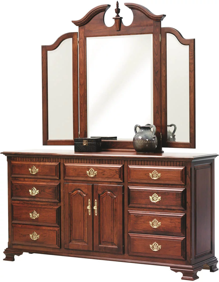 Elizabeth’s Tradition Dresser with Mirror