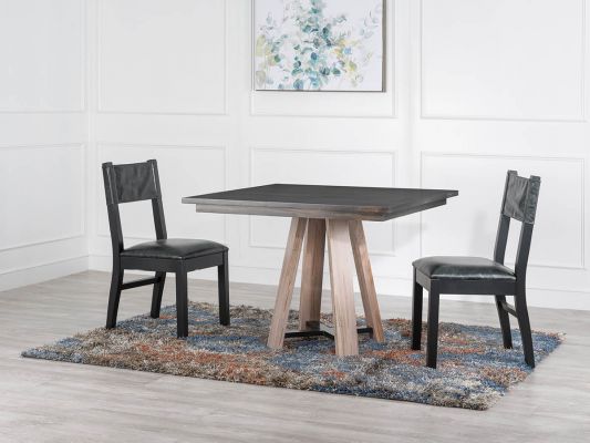 Single Pedestal Table and Chairs