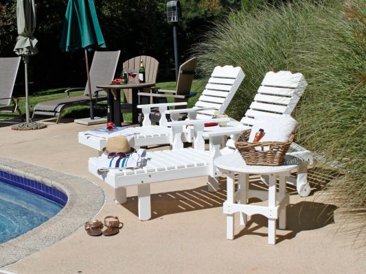 Cocoa Beach Outdoor Loungers in white poly