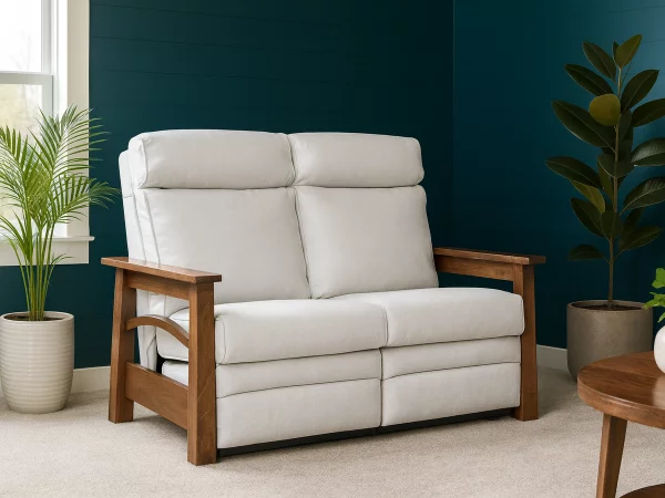 River Hills Reclining Loveseat