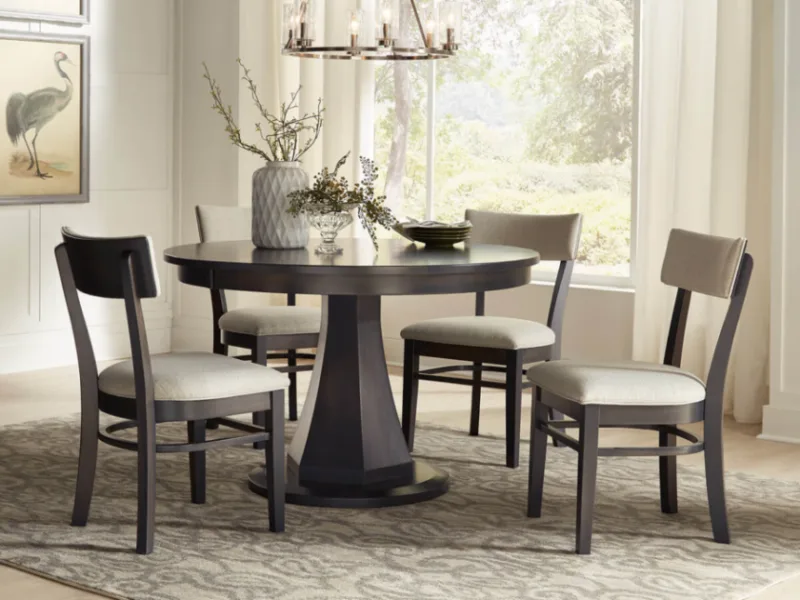 Bermuda Run Dining Set