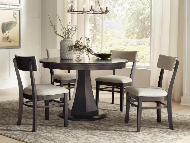 Bermuda Run Dining Set