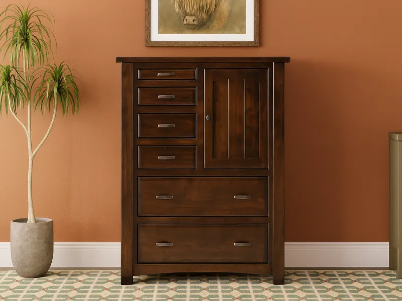 Muskegon Gentleman’s Chest