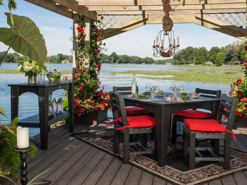 New Guinea Outdoor Furniture Set