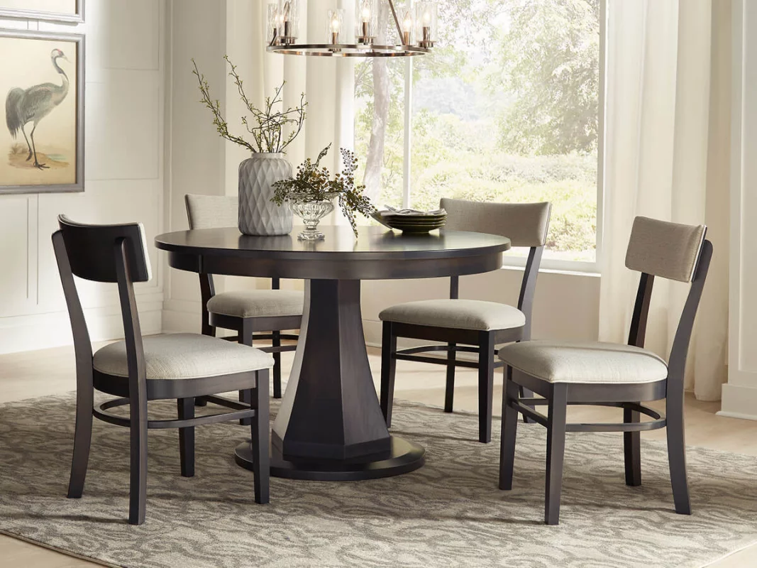 Bermuda Run Dining Set