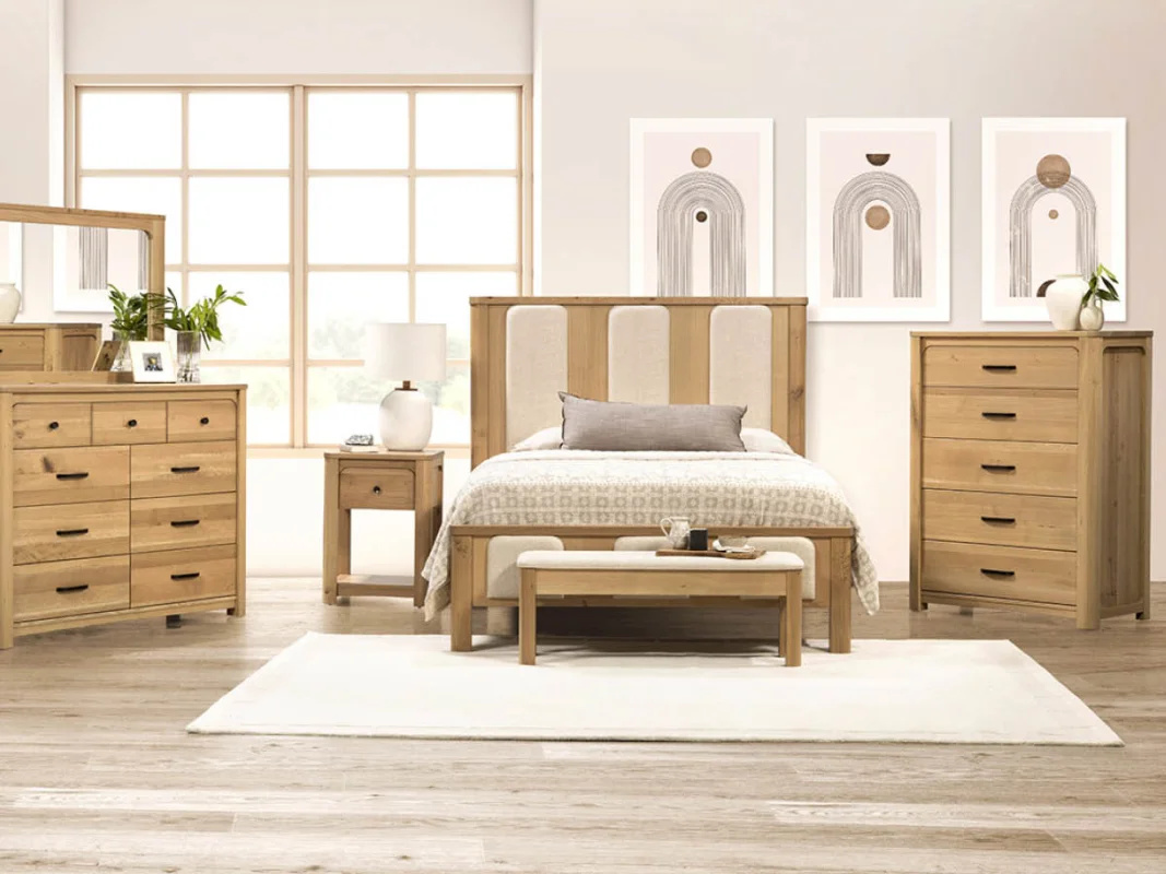 Larimore Bedroom Set