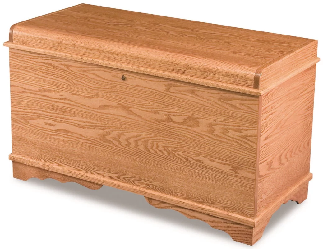 Lindsey Blanket Chest in Red Oak