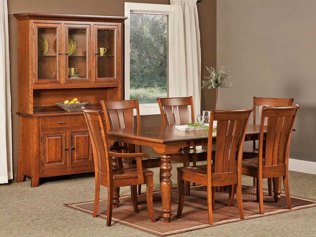 Zippelli Modern Dining Set