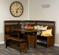 Oak Corner Breakfast Nook