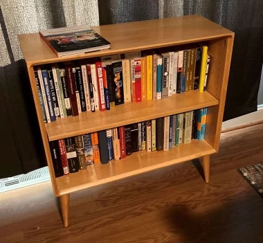 Picture of Churubusco Open Bookshelf, reviewed by Julia