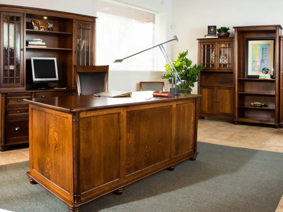 Risley Executive Office Set
