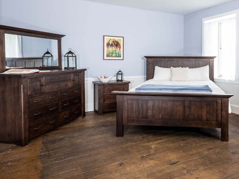 New Milton Bedroom Set